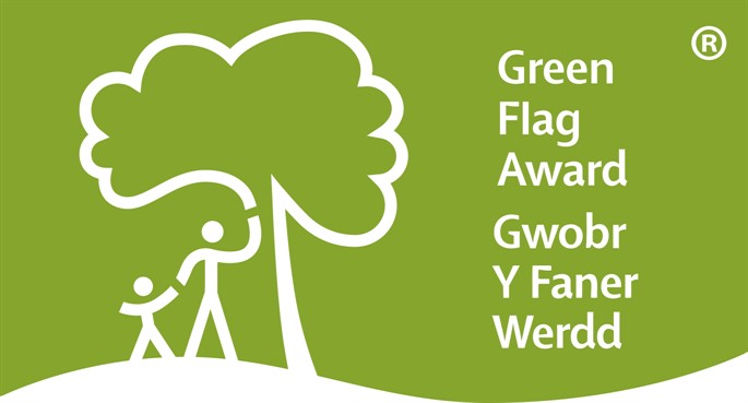 Green Flag logo bilingual (2).jpg