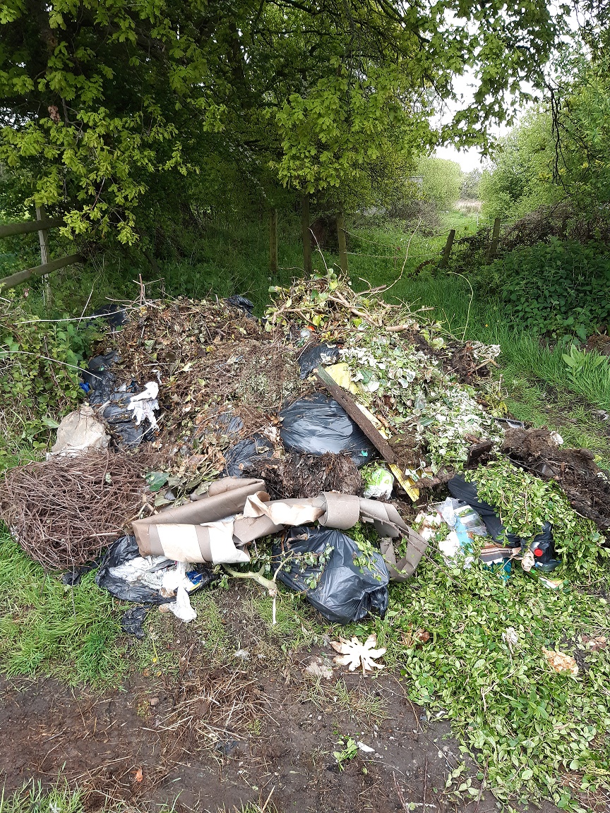 Fly tip 1.jpg